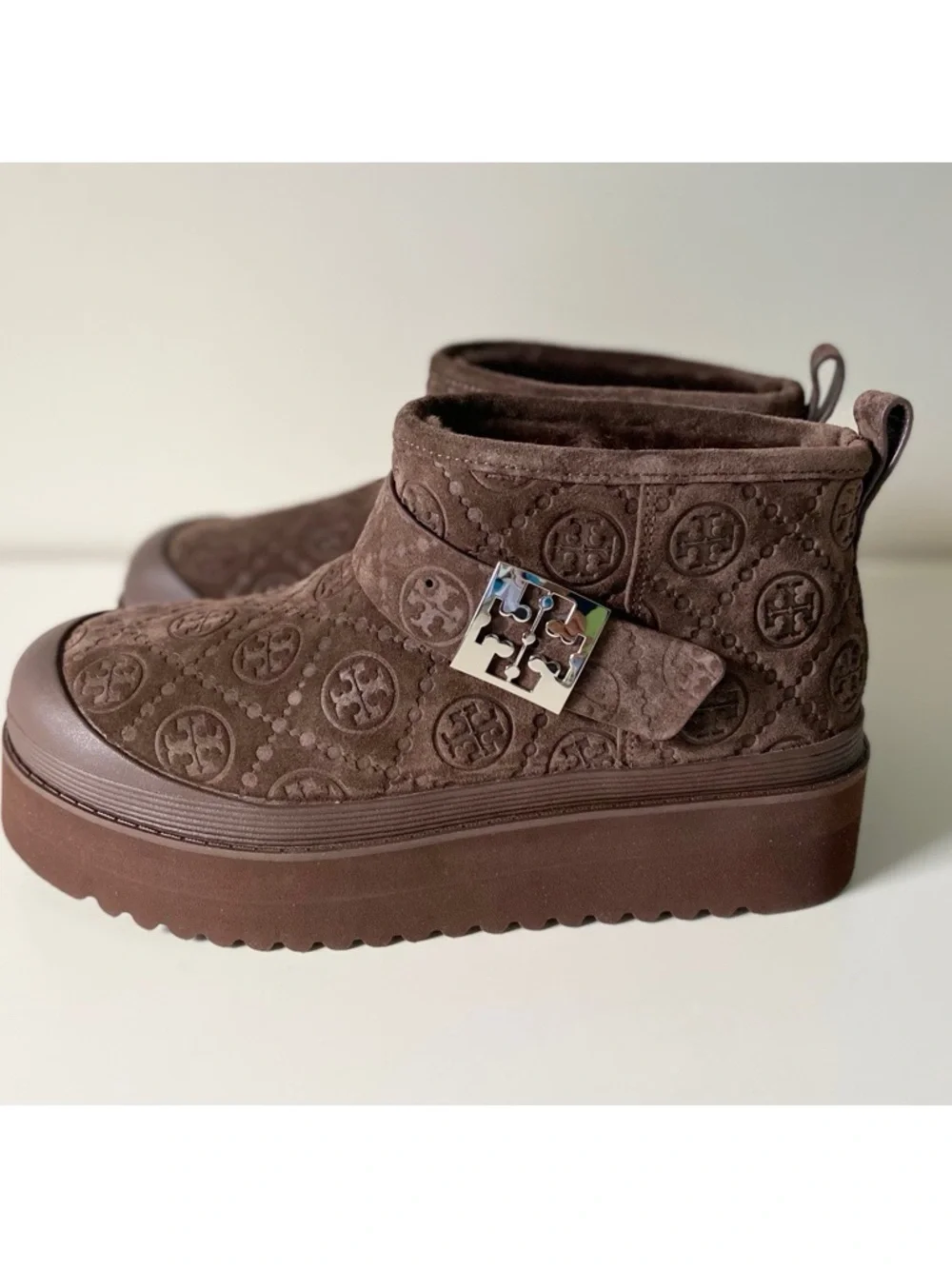 Tory Burch Women’s Mellow Shearling Platform Boots in Dark Cocoa Sz 7.5